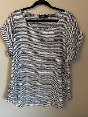 Apt. 9 Black and White Narrow Stripe Short Sleeve Tee